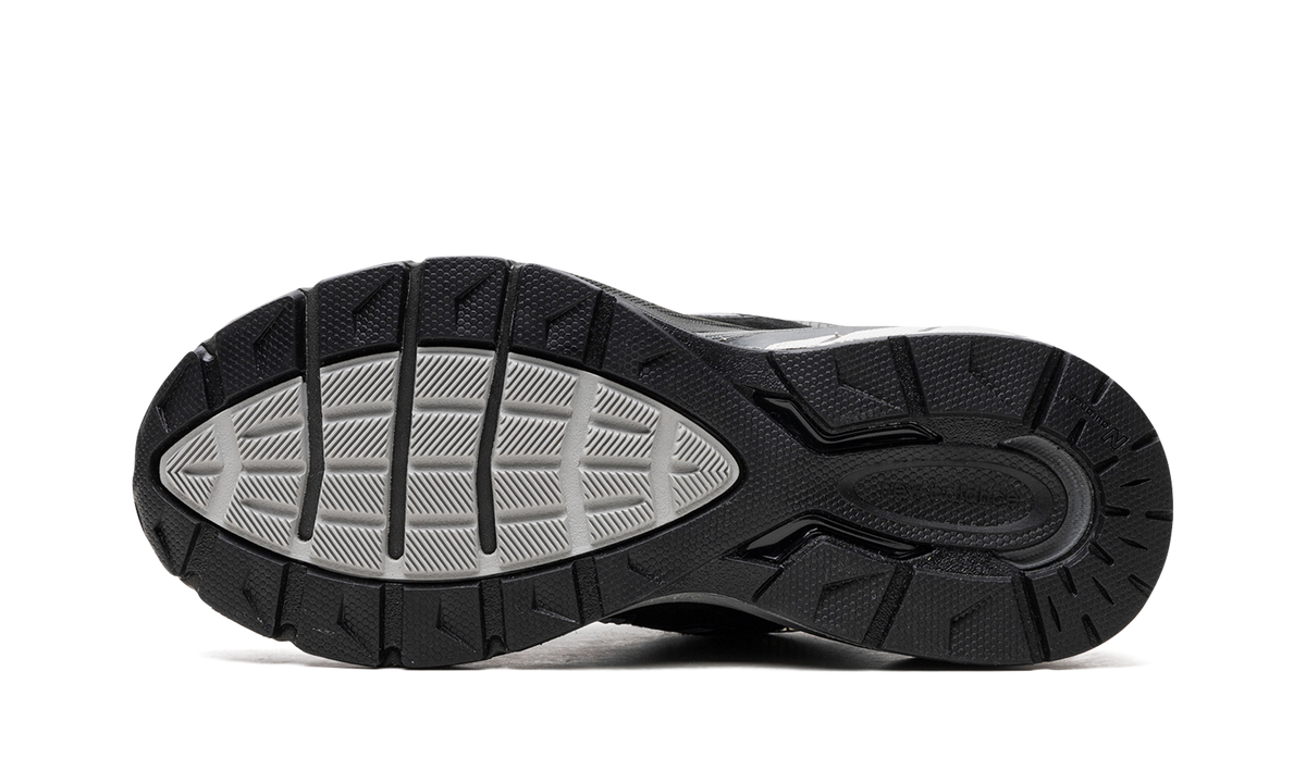 990v5 WMNS "Black / Silver" W990BK5